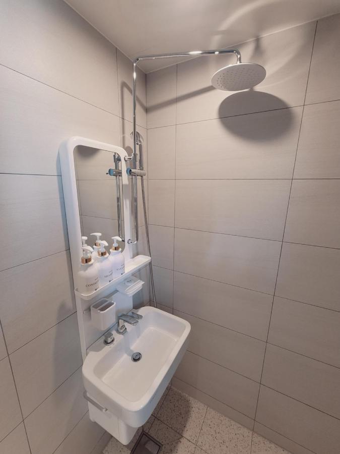 H Hostel Itaewon Seoul Exterior photo